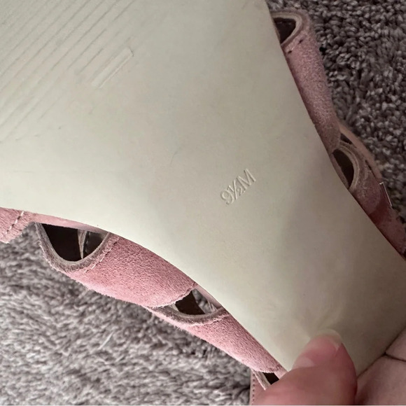 Guess pink peep toe  suede gladiator heels| size 9.5 - Picture 6 of 7